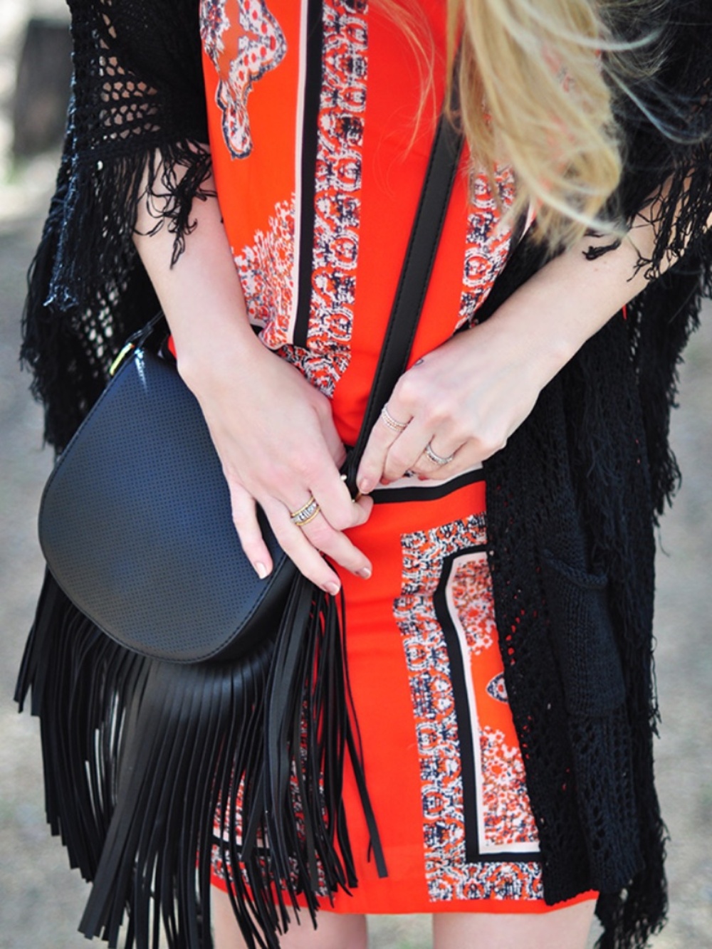 FRINGE SADDLE bag black VEGAN LEATHER shoulder purse BOHO flap bohemian western - Picture 10 of 11